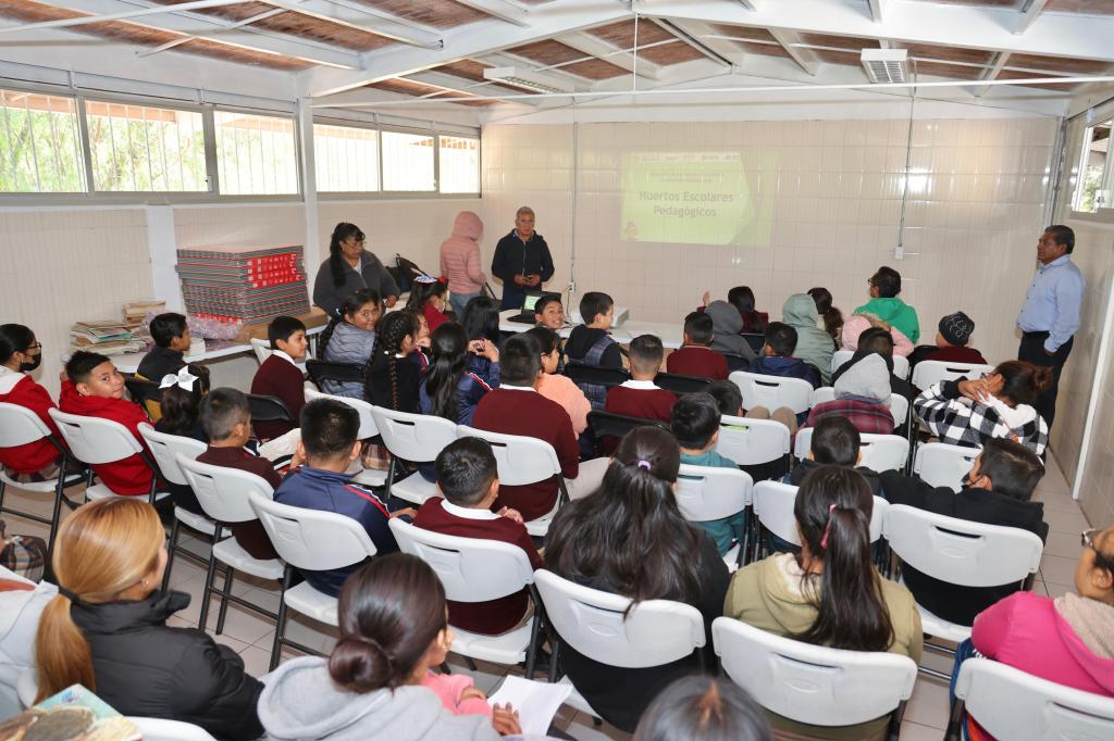 PROMUEVE GOBIERNO ESTATAL HUERTOS ESCOLARES