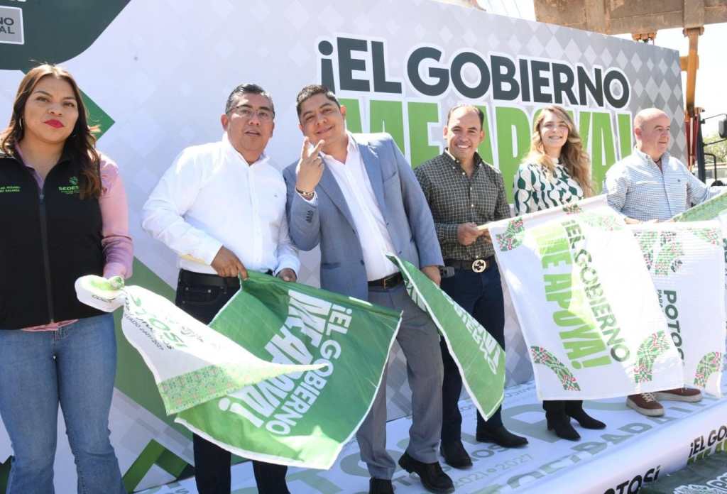 COLONIA RIVAS GUILLÉN NORTE TENDRÁ 6 CALLES NUEVAS; RICARDO GALLARDO Y JUAN MANUEL NAVARRO INICIAN PLAN DE&nbsp;PAVIMENTACIÓN