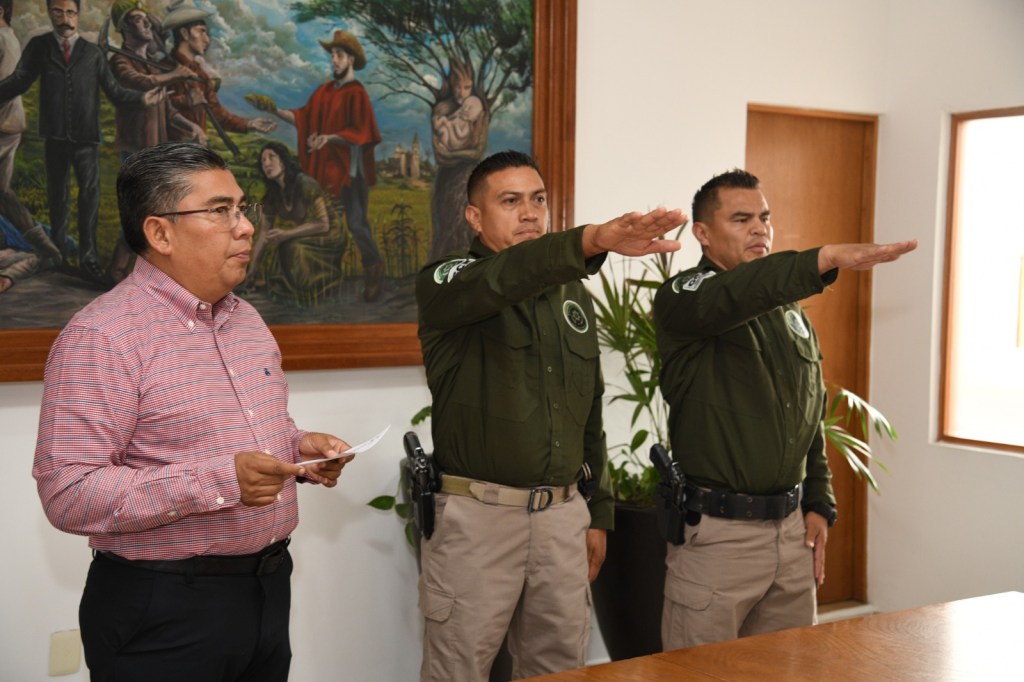 ALCALDE JUAN MANUEL NAVARRO TOMA PROTESTA A NUEVOS MANDOS DE LA GUARDIA CIVIL&nbsp;MUNICIPAL