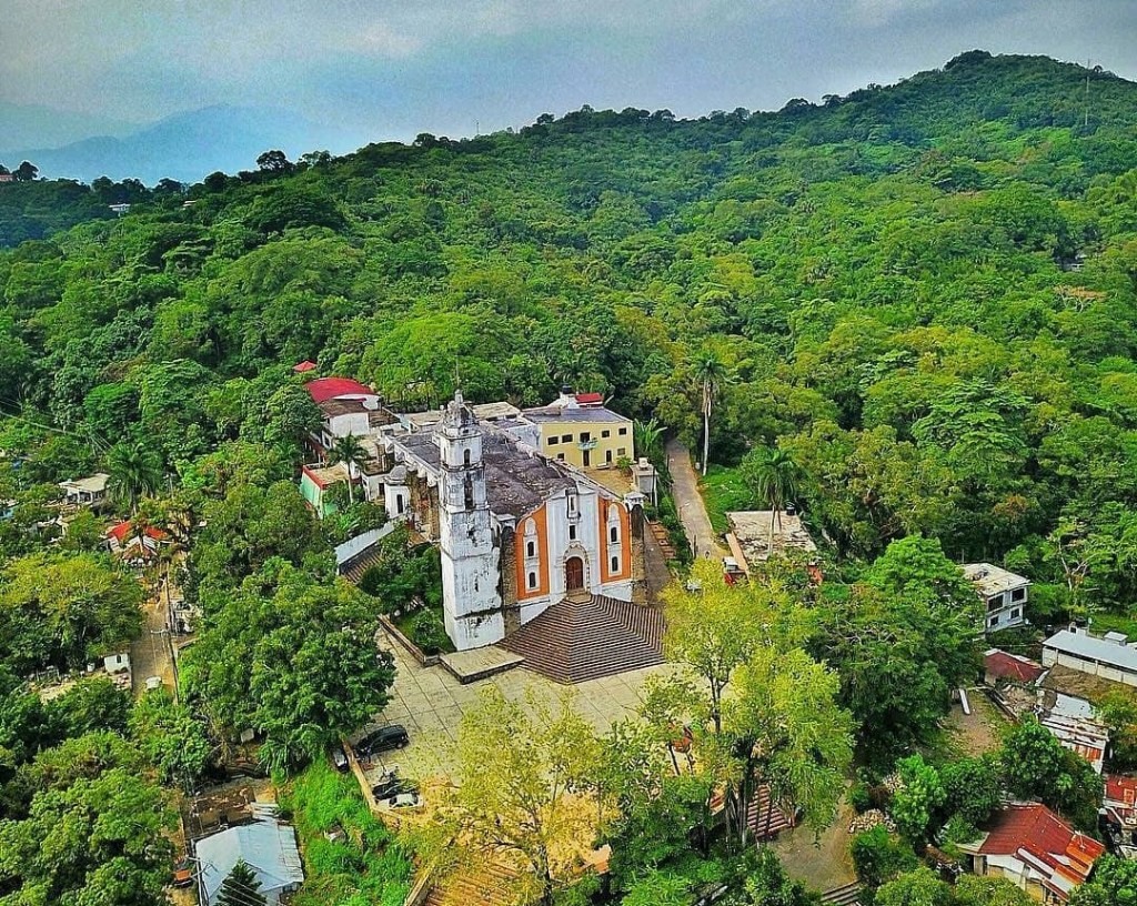 EL ESTADO IMPULSA PROYECTOS TURÍSTICOS EN TANCANHUITZ