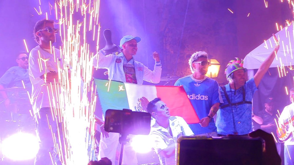 La energía de Los Caligaris pone a brincar y a bailar al Festival Internacional San Luis en&nbsp;Primavera