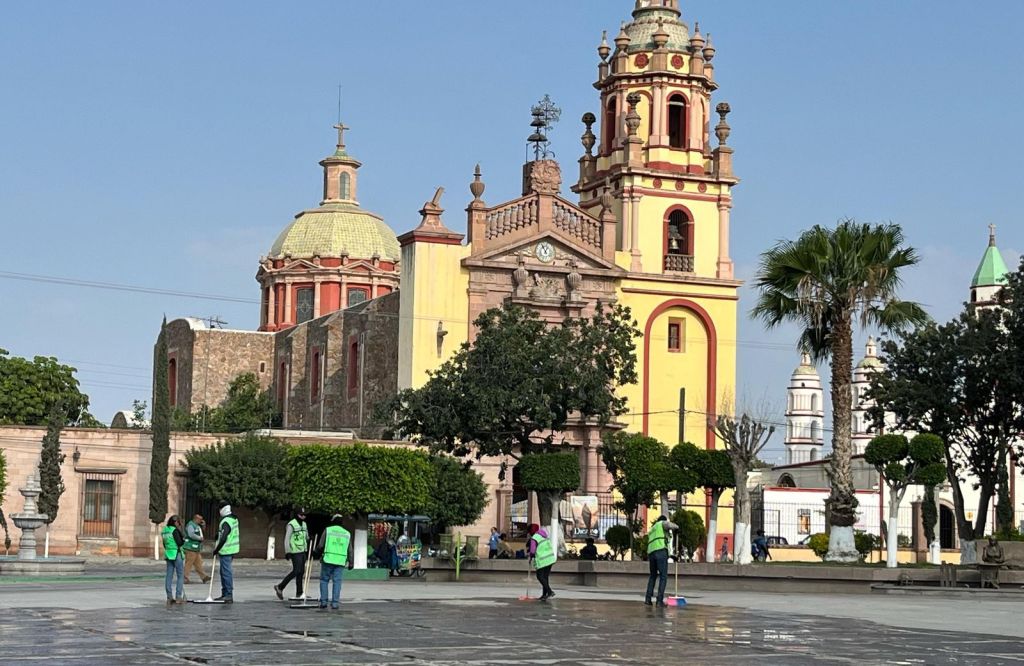 AYUNTAMIENTO DE SOLEDAD INTENSIFICA OPERATIVO DE LIMPIEZA POR SEMANA SANTA Y&nbsp;FENAE