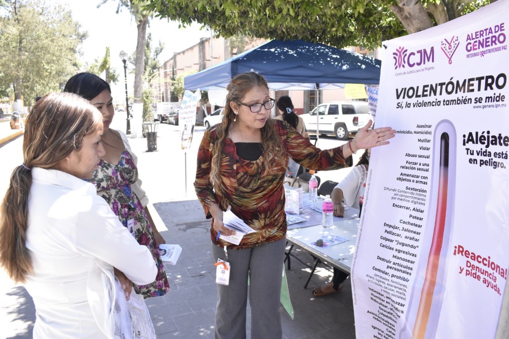 EL ESTADO ACERCA SERVICIOS A MUJERES DE VILLA DE REYES