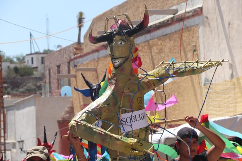 HISTORIA Y MISTICISMO SE VIVIÓ CON QUEMA DE JUDAS EN REAL DE&nbsp;CATORCE