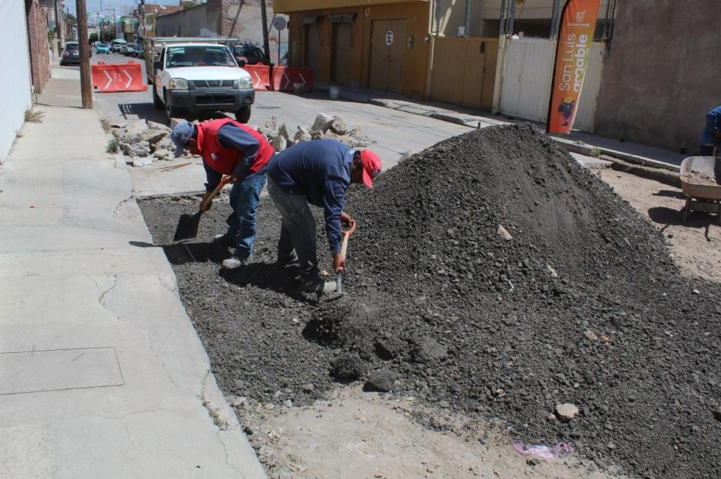 Con acciones efectivas de bacheo, el Gobierno Municipal fortalece la atención&nbsp;ciudadana
