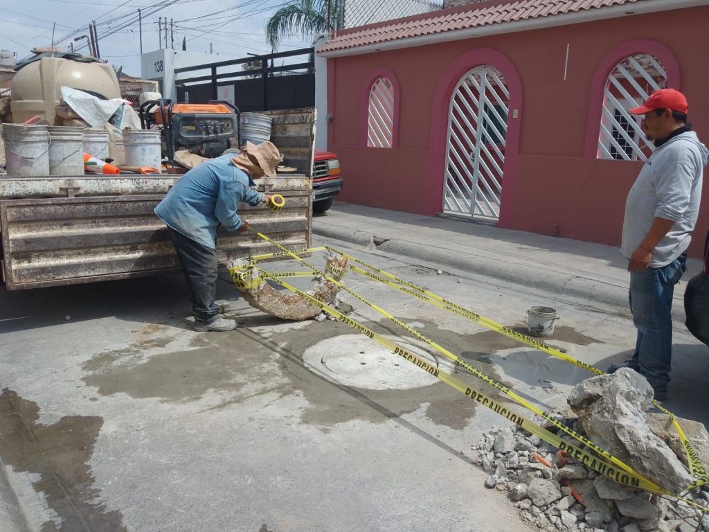 Interapas repone tapas de drenaje para evitar riesgos a la&nbsp;ciudadanía