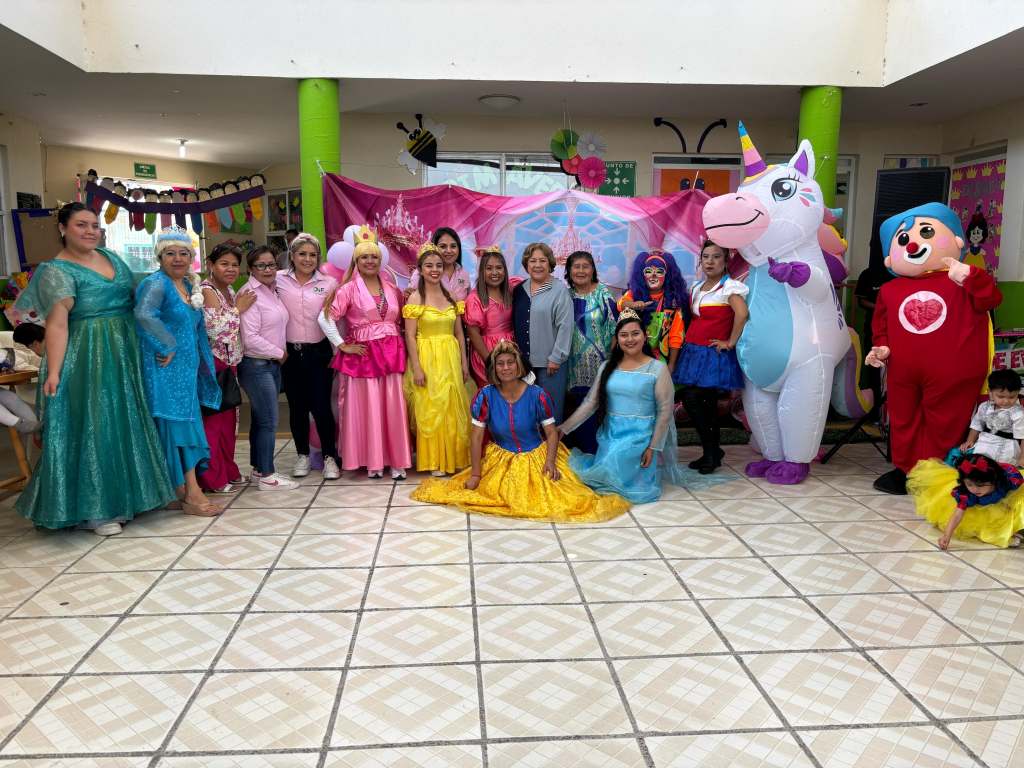 GOBIERNO DE SOLEDAD FESTEJÓ DÍA DEL NIÑO CON CREACIÓN DE COLORIDAS&nbsp;PIÑATAS