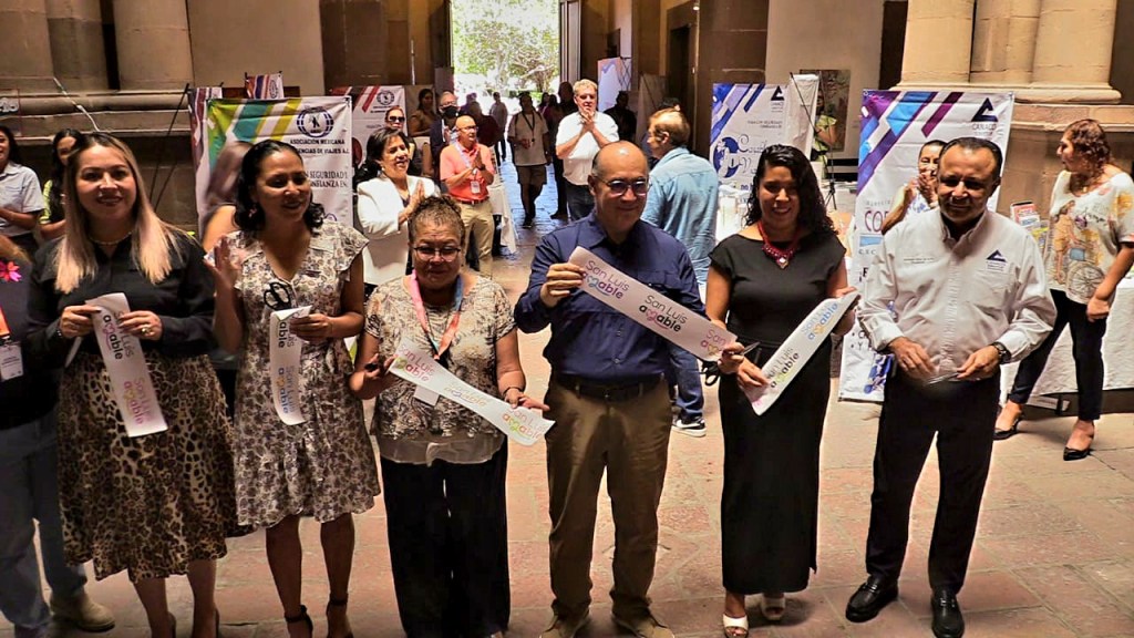 ENRIQUE GALINDO INAGURA EXPO AGENCIA DE VIAJES 2025 EN PALACIO&nbsp;MUNICIPAL.