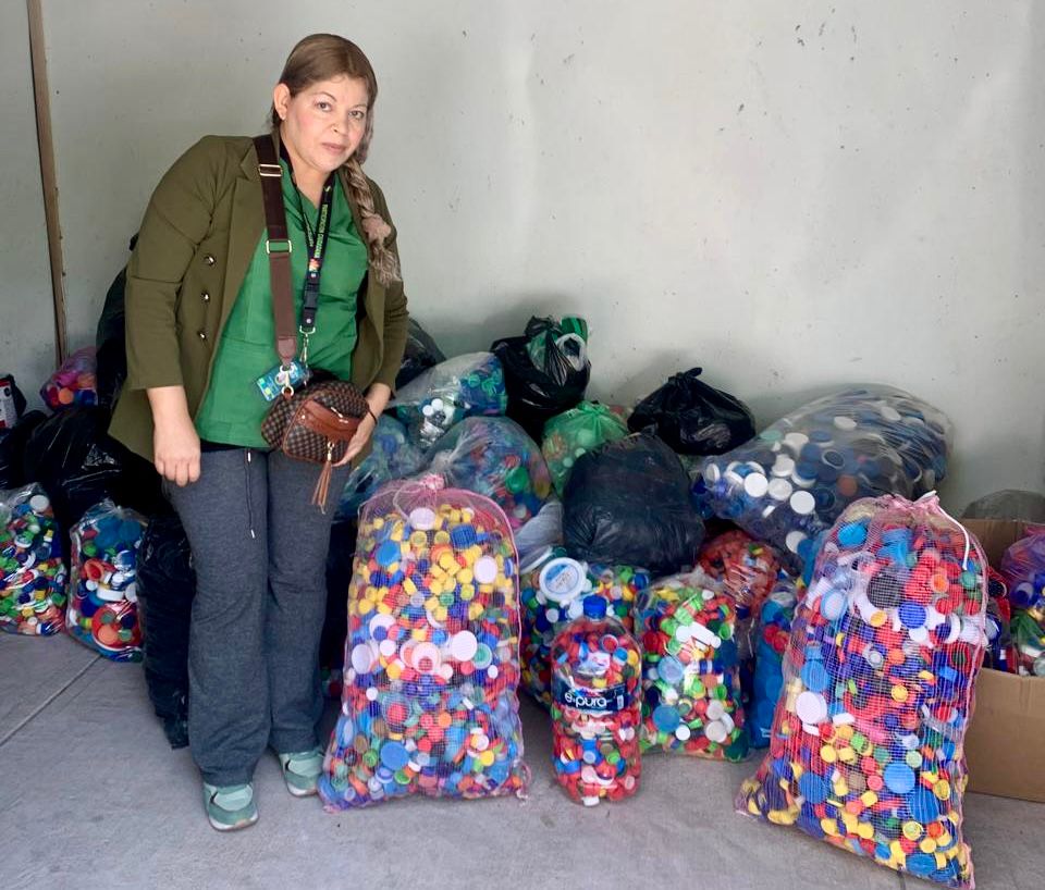 AYUNTAMIENTO DE SOLEDAD EFECTÚA NUEVA ENTREGA DE TAPITAS PLÁSTICAS EN FAVOR DE INFANTES CON&nbsp;CÁNCER