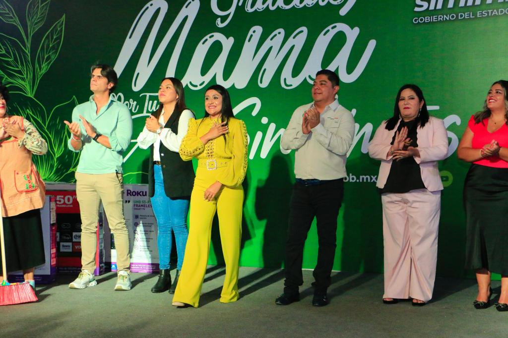 VILLA DE POZOS Y GOBIERNO ESTATAL RECONOCE Y CELEBRA A LAS MADRES&nbsp;POCEÑAS