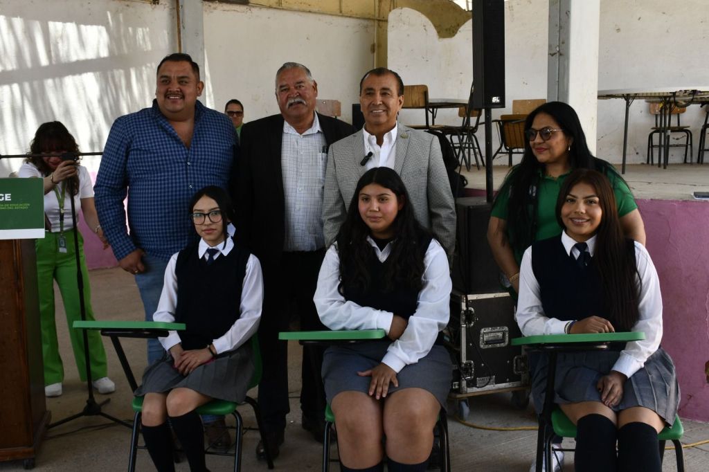 EDUCACIÓN SIN LÍMITES CON EQUIPAMIENTO A ESCUELAS
