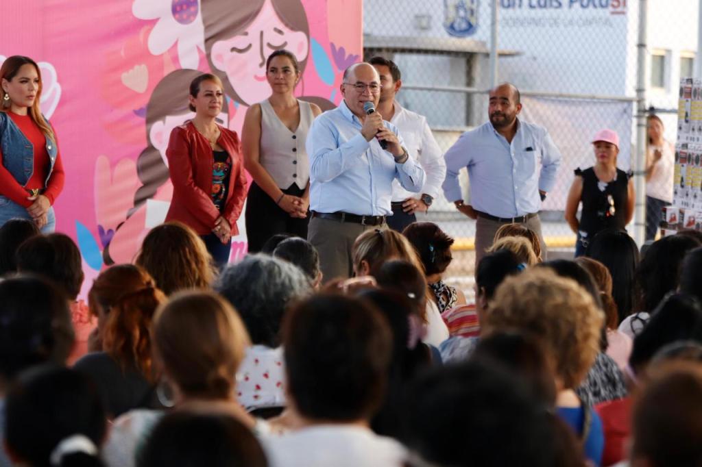Alcalde Galindo celebra a las madres potosinas de colonias y comunidades, con emotivo&nbsp;homenaje