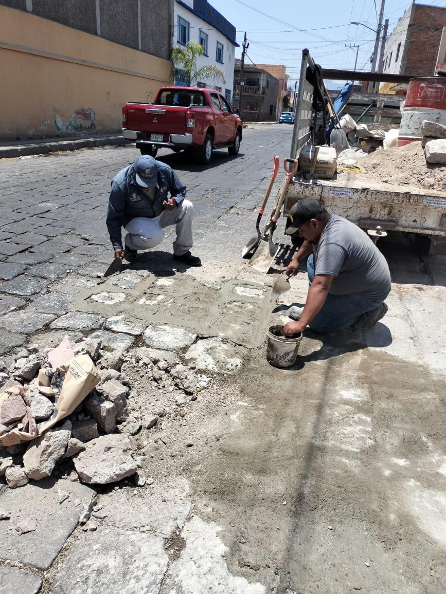 Gobierno de la Capital avanza en la regeneración de calles y avenidas, con trabajos de&nbsp;bacheo