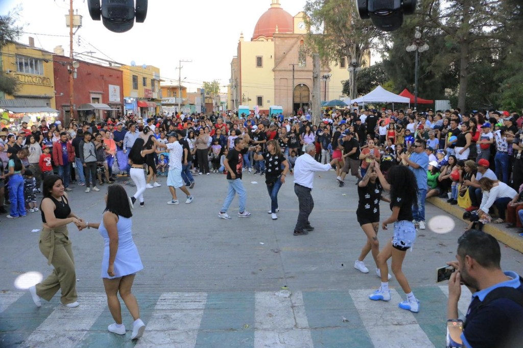 VILLA DE POZOS IMPULSA ACTIVACIÓN FÍSICA CON CURSO DE&nbsp;BAILE