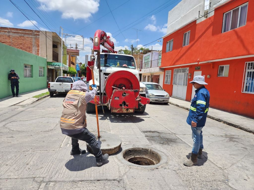 Ante la temporada de lluvias INTERAPAS invita a cuidar el&nbsp;drenaje.