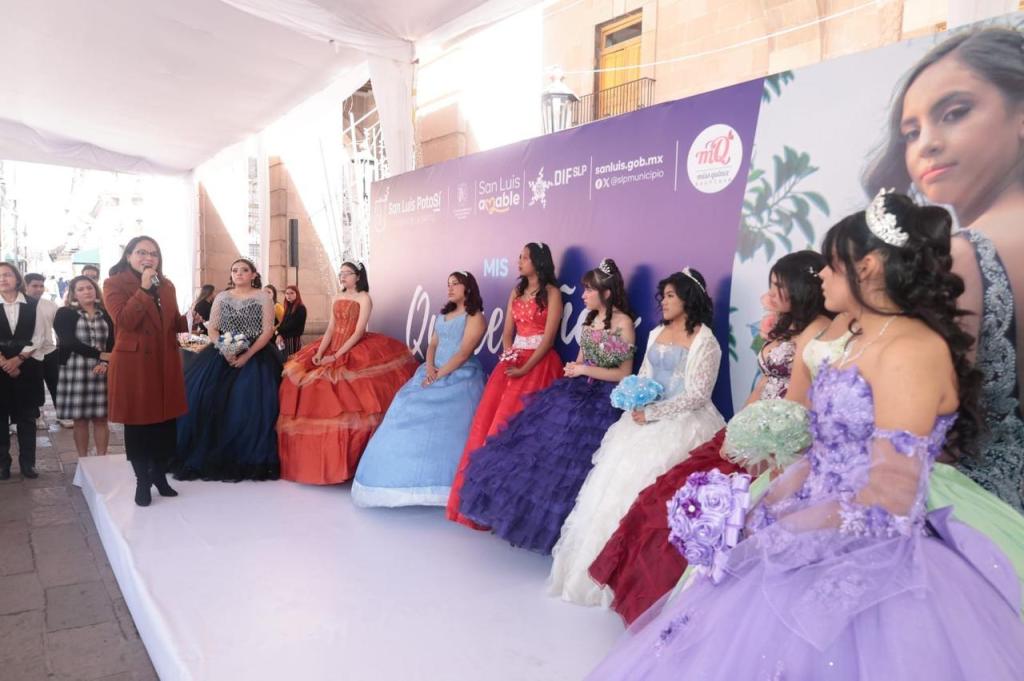 ¿Ya estás lista para tu celebración de XV años? El DIF Municipal puede tener tu&nbsp;vestido