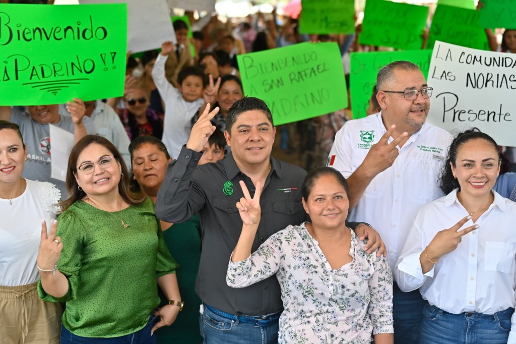 FAMILIAS DE LAGUNILLAS RESALTAN TRABAJO DE RICARDO&nbsp;GALLARDO