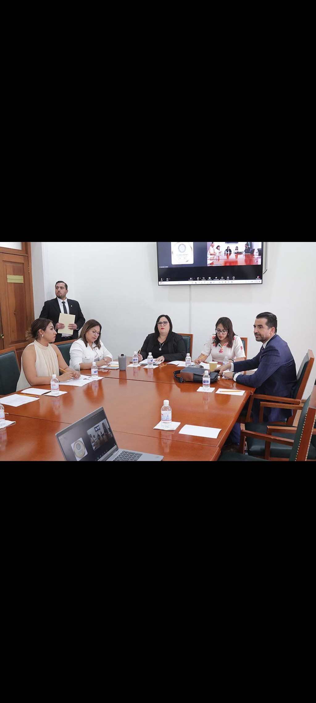 EN COMISIONES APRUEBAN REFORMAS AL CÓDIGO FAMILIAR PARA EL ESTADO PARA INCORPORAR LA VIOLENCIA VICARIA CON ESTA MODIFICACIÓN, EN TODAS LAS LEYES, TANTO EN MATERIA PENAL COMO EN MATERIA FAMILIAR: DIP. JESSICA GABRIELA LÓPEZ&nbsp;TORRES