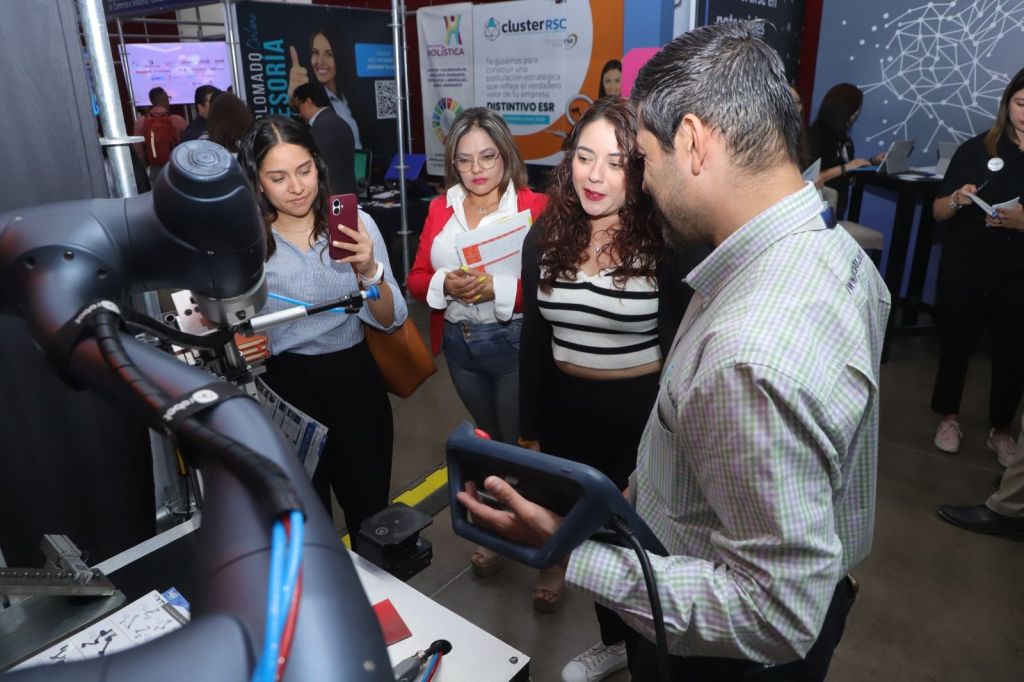 Feria de Proveeduría fortalece cadenas industriales locales: empresas potosinas logran vinculación con grandes&nbsp;firmas