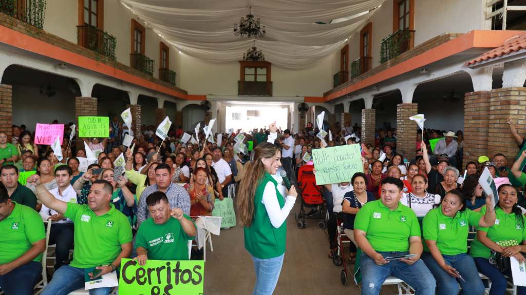 RUTH GONZÁLEZ TOMA PROTESTA A COMITÉ MUNICIPAL DEL PARTIDO VERDE EN&nbsp;CERRITOS