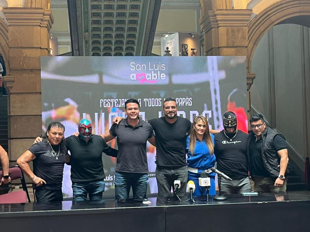 Alberto “El Patrón” y Dos Caras, invitados especiales a la espectacular función de lucha libre a cargo del Gobierno Municipal