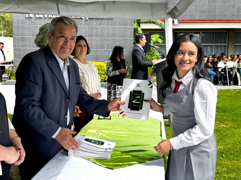 GRADÚAN MÁS DE CINCO MIL ESTUDIANTES DE PREPARATORIA EN TODO EL&nbsp;ESTADO