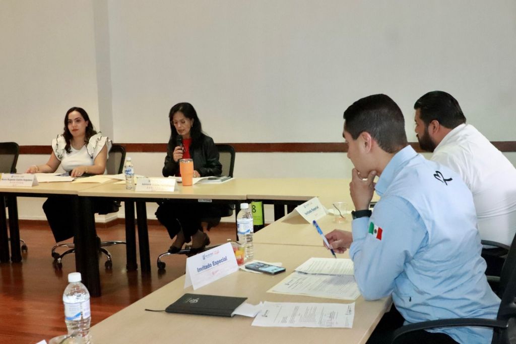 Informan avances de centros de abasto popular y del Rastro Municipal en la Comisión edilicia de&nbsp;Mercados