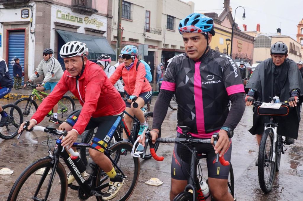 San Luis Capital recibe a más de 2 mil ciclistas en histórica rodada a Real de&nbsp;Catorce