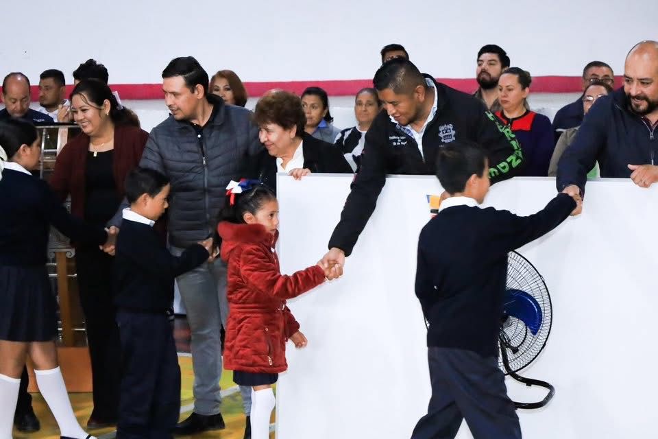 ISMAEL HERNÁNDEZ ENTREGA MOBILIARIO Y EQUIPO A ESCUELAS DE VILLA DE&nbsp;REYES