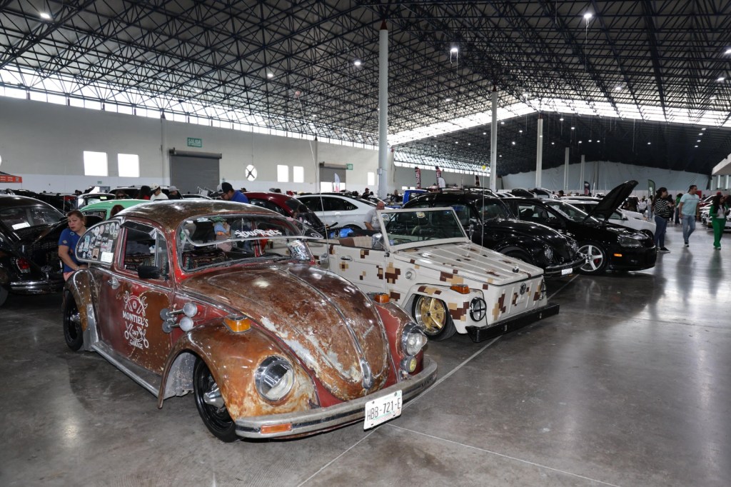 EXPOSICIÓN CANINA Y EXHIBICIÓN DE AUTOS DIERON VIDA A LA FENAPO EL FIN DE&nbsp;SEMANA