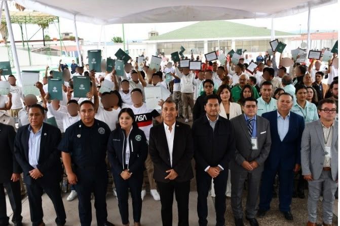 RECONOCEN ESFUERZO EDUCATIVO DE PERSONAS PRIVADAS DE LA LIBERTAD