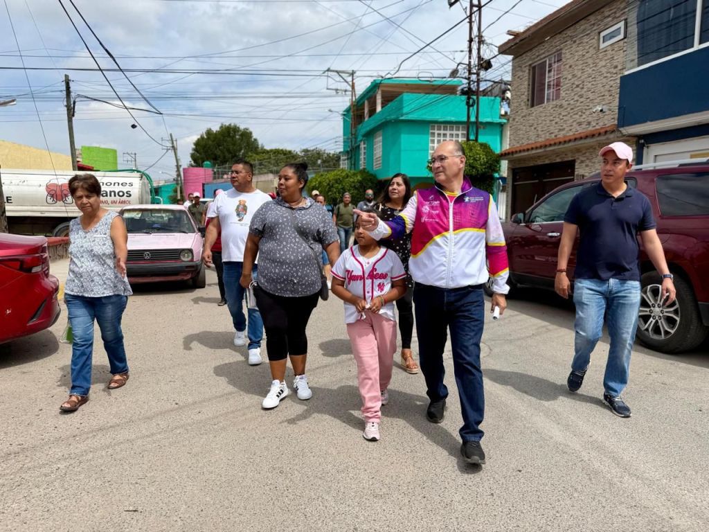 Anuncia Enrique Galindo la regeneración de calles prioritarias en Los&nbsp;Pirules