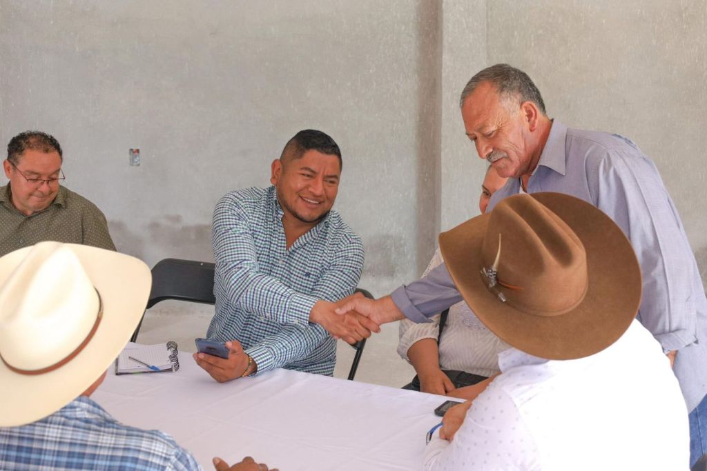 ISMAEL HERNÁNDEZ ESCUCHA AL SECTOR GANADERO DE VILLA DE&nbsp;REYES