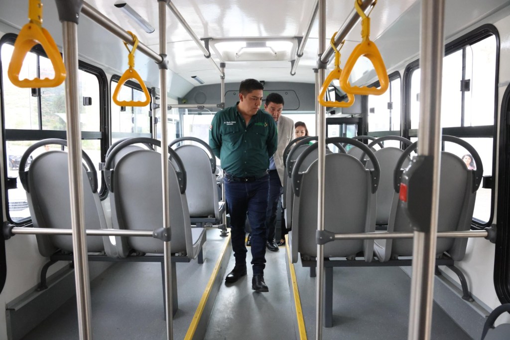 RICARDO GALLARDO ANUNCIA 60 NUEVAS UNIDADES DE METRORED PARA TRANSPORTE&nbsp;GRATUITO