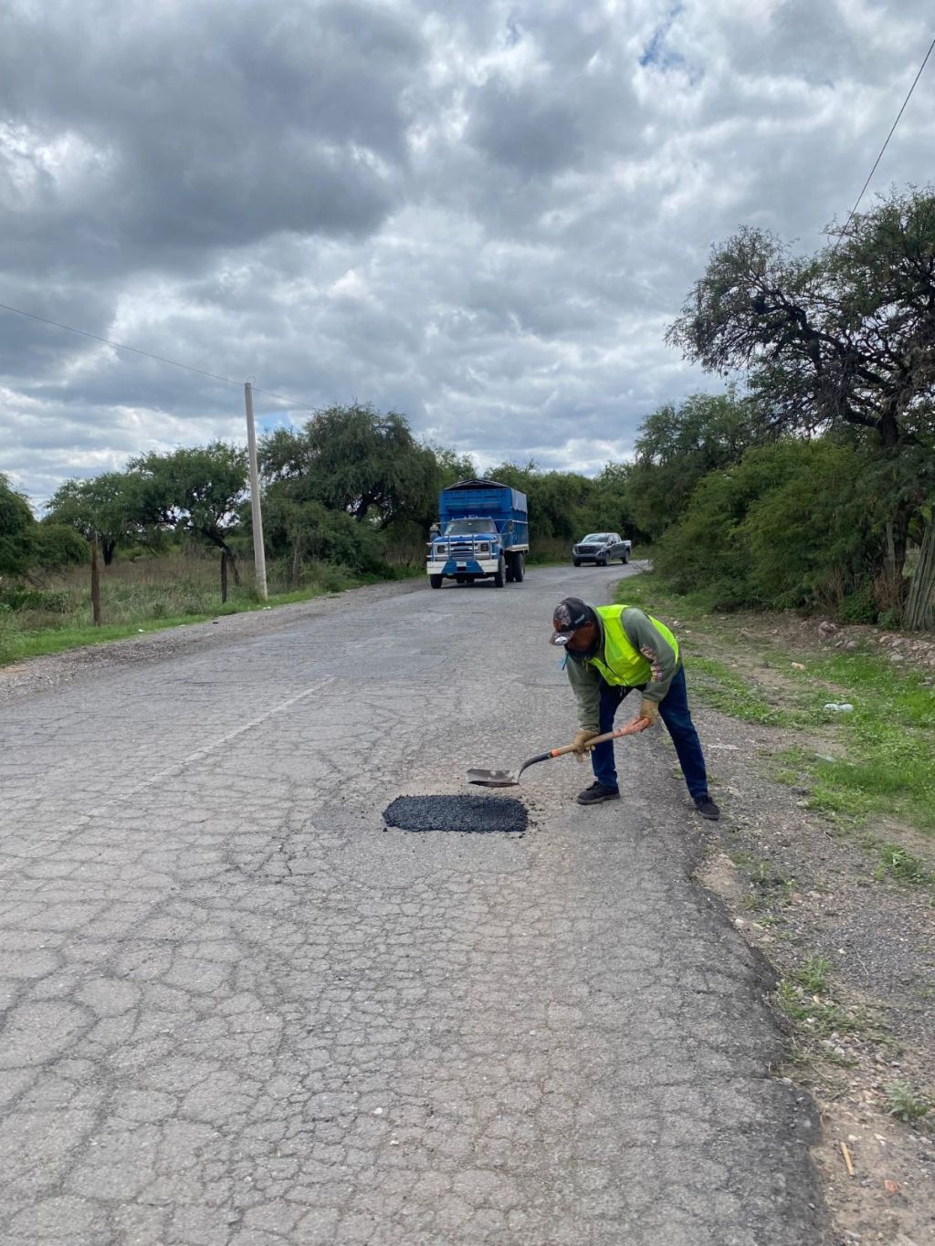 Bacheo emergente municipal llega a más caminos en la demarcación de&nbsp;Bocas