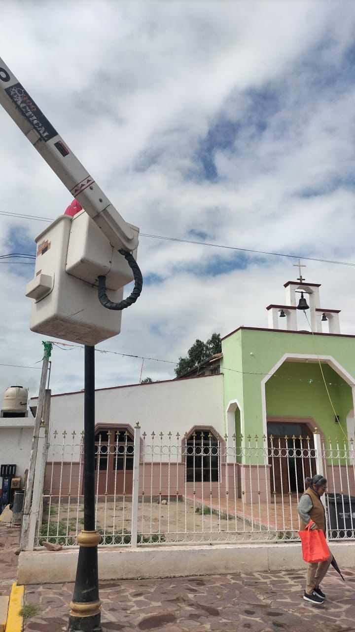 Gobierno de la Capital restablece alumbrado en localidad Cerritos de la Delegación La&nbsp;Pila