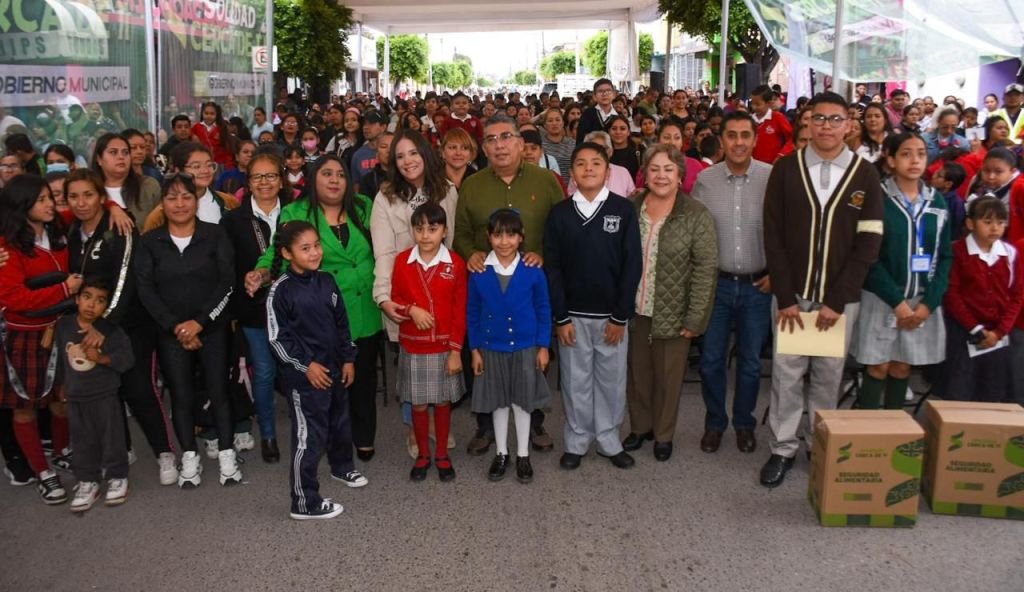 “ESTOS APOYOS ECONÓMICOS SON ESENCIALES PARA QUE NUESTROS HIJOS SIGAN ESTUDIANDO”:PADRES DE FAMILIA BENEFICIARIOS