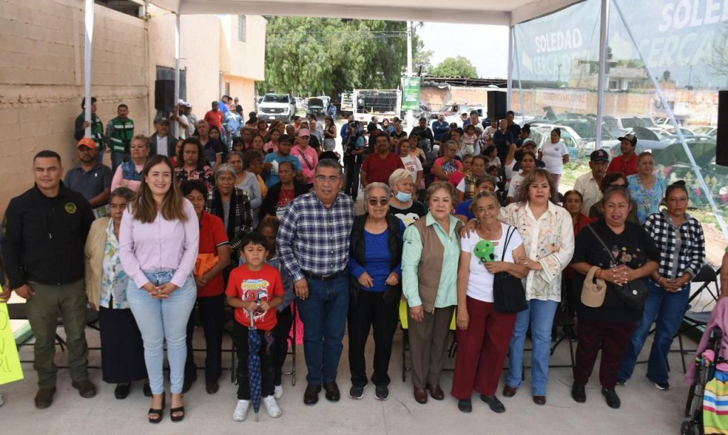 HABITANTES DE EL MORRO EN SOLEDAD CELEBRAN CALLE RENOVADA Y PAVIMENTADA: «ES SEGURIDAD Y MEJOR&nbsp;MOVILIDAD»
