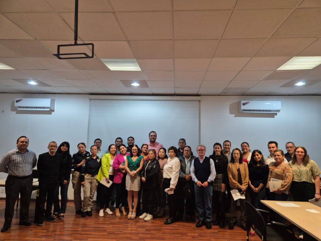 Personal de Comercio Municipal se capacita sobre el nuevo Reglamento de Actividades&nbsp;Comerciales