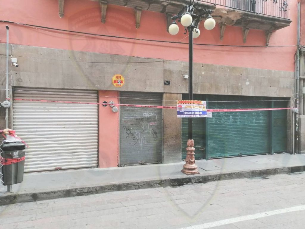 Protección Civil Municipal supervisa finca con desprendimiento de cantera en la zona&nbsp;Centro