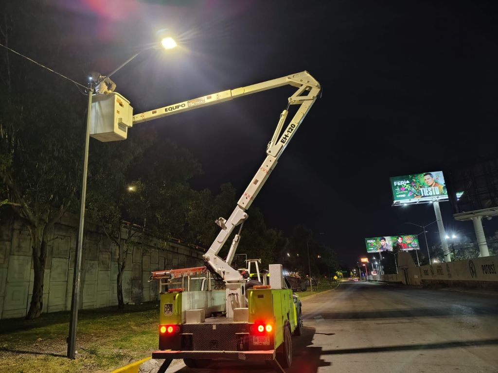 Restablecen alumbrado público en la Calzada de Guadalupe y Salvador&nbsp;Nava