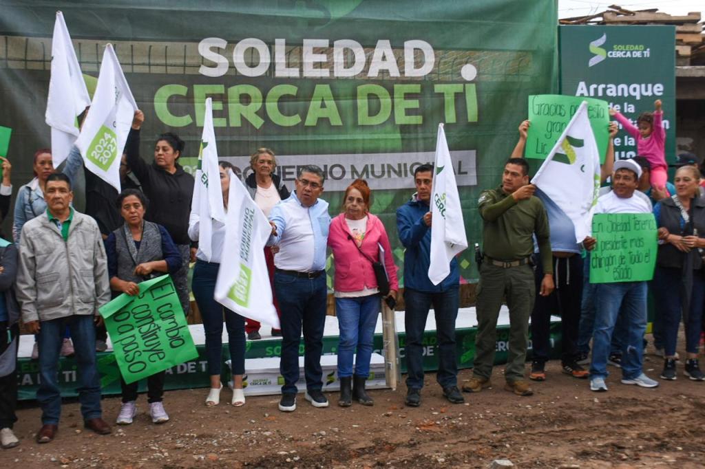 JUAN MANUEL NAVARRO INICIA TRANSFORMACIÓN DE CALLE PRIVADA DE OCAMPO CON INICIO DE PAVIMENTACIÓN&nbsp;INTEGRAL