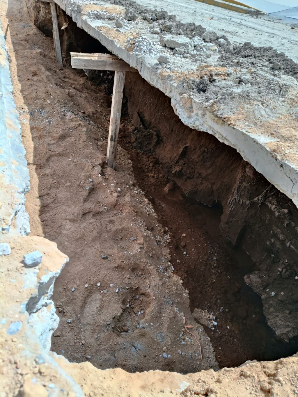 Interapas avanza en reparación sanitaria de calle 5 de Mayo; continúa cierre&nbsp;total