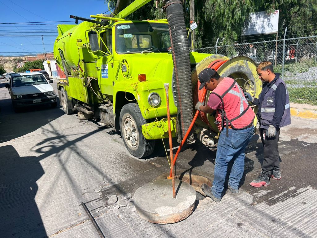 Gobierno de la Capital refuerza limpieza de drenajes en Esmeralda con más de 50 puntos&nbsp;intervenidos