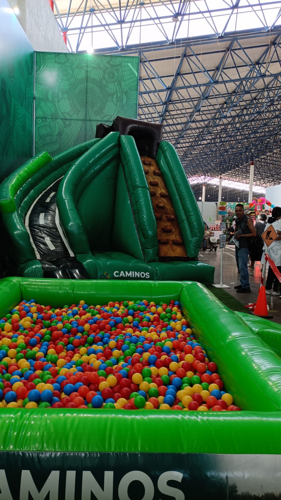 JUNTA ESTATAL DE CAMINOS OFRECE ESPACIO INTERACTIVO Y DE INFORMACIÓN EN LA FENAPO&nbsp;2025