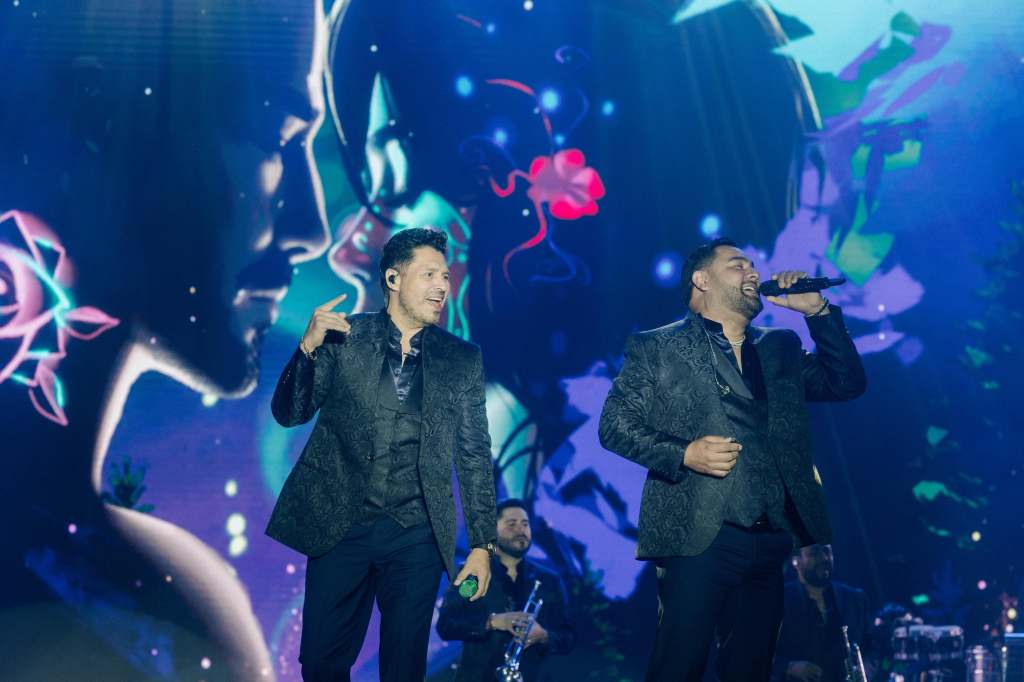 BANDA MS LLENA DE MÚSICA Y ENERGIA EL FORO DE LA&nbsp;FENAPO