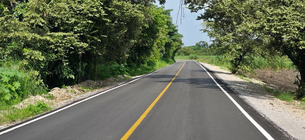 CONCLUYE GOBIERNO ESTATAL REHABILITACIÓN DE CAMINO A TAMBACA EN&nbsp;TAMASOPO