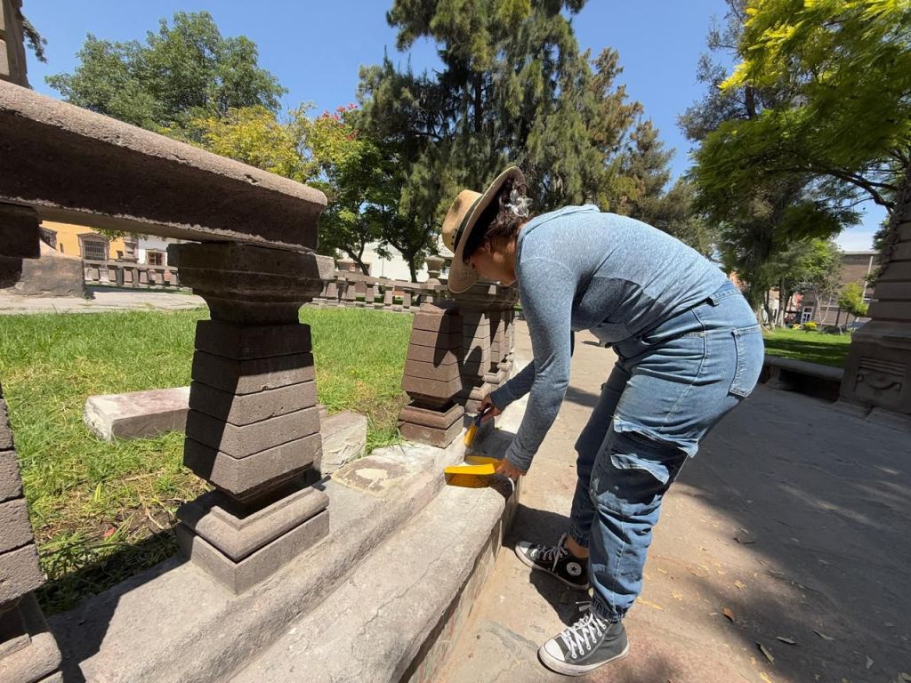 Gobierno de la Capital restaura sección de balaustrada del Reloj del Jardín&nbsp;Colón