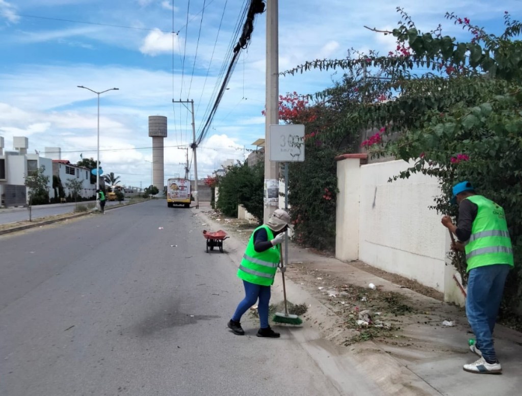 AYUNTAMIENTO DE SOLEDAD APLICÓ LABOR INTENSIVA DE LIMPIEZA EN EL FRACCIONAMIENTO PUERTA&nbsp;REAL