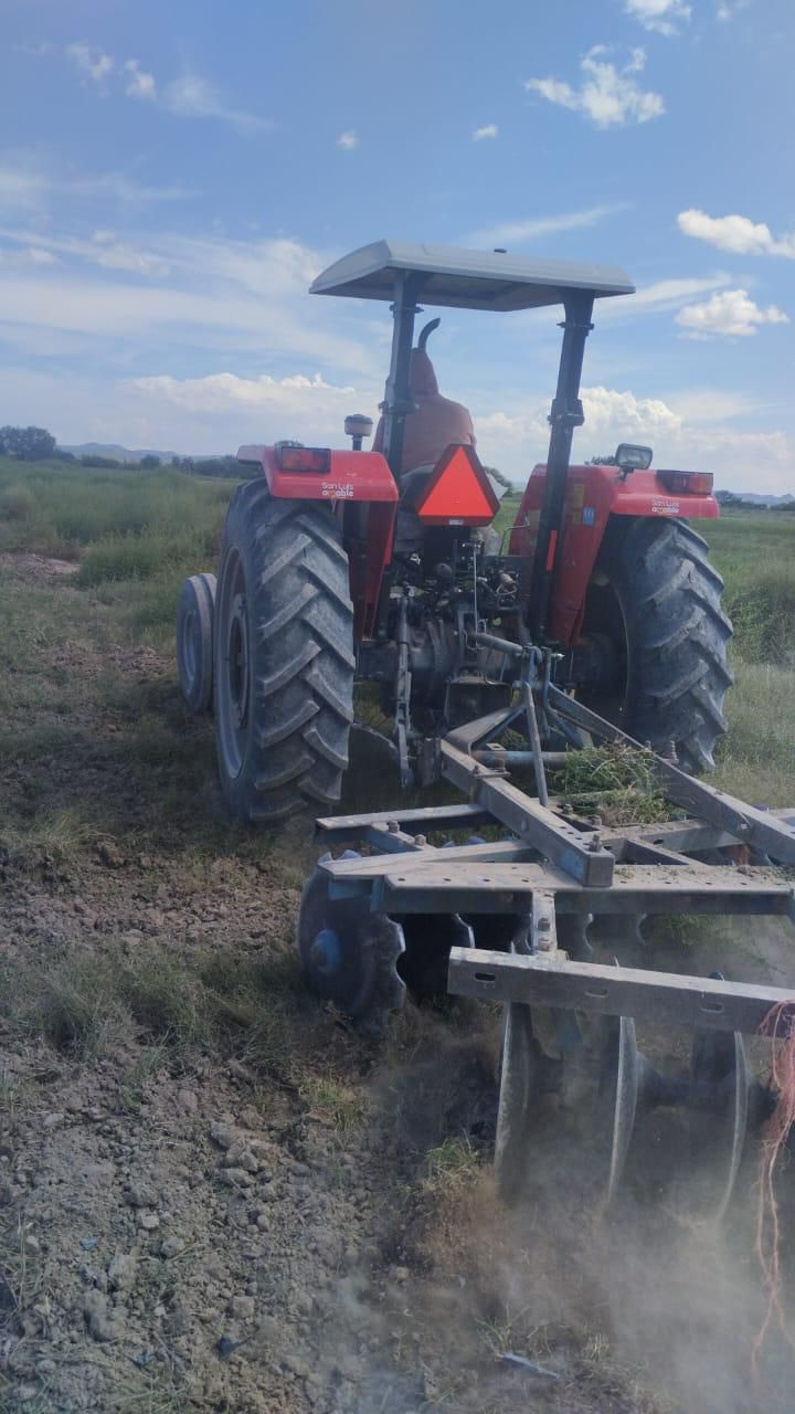 “Mujeres al Tractor” rompe paradigmas y fortalece la economía rural en San Luis&nbsp;Capital